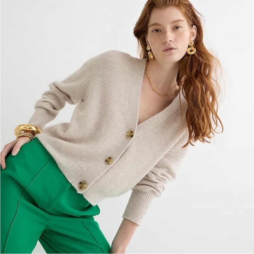 J. Crew Ribbed V-Neck Cardigan Sweater Size M Alpaca Wool Beige Winter Cozy Crop